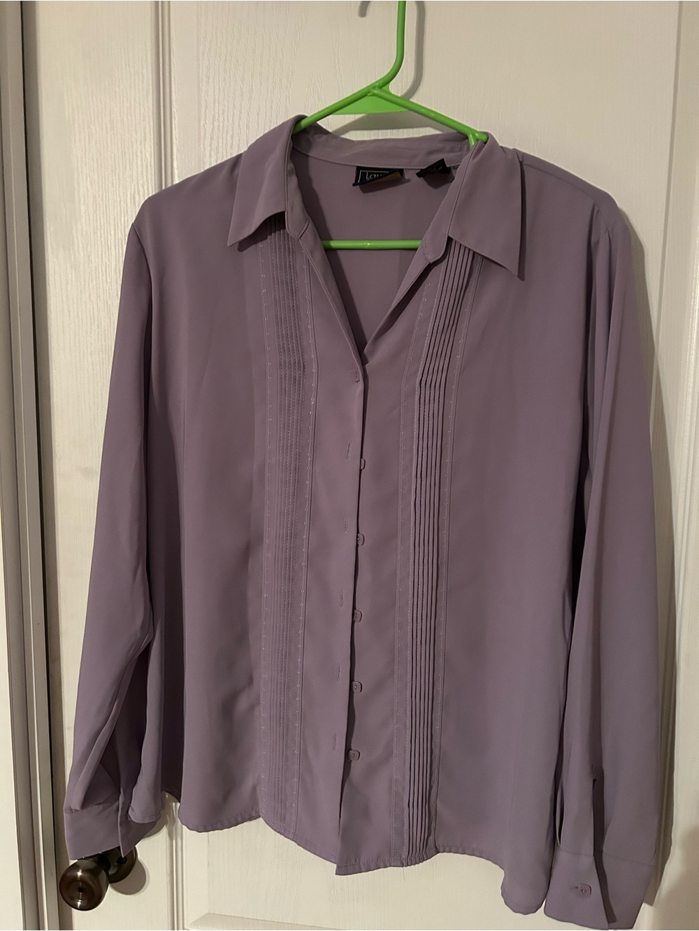 Laura Scott Lavender Long-Sleeve Button Front Blouse